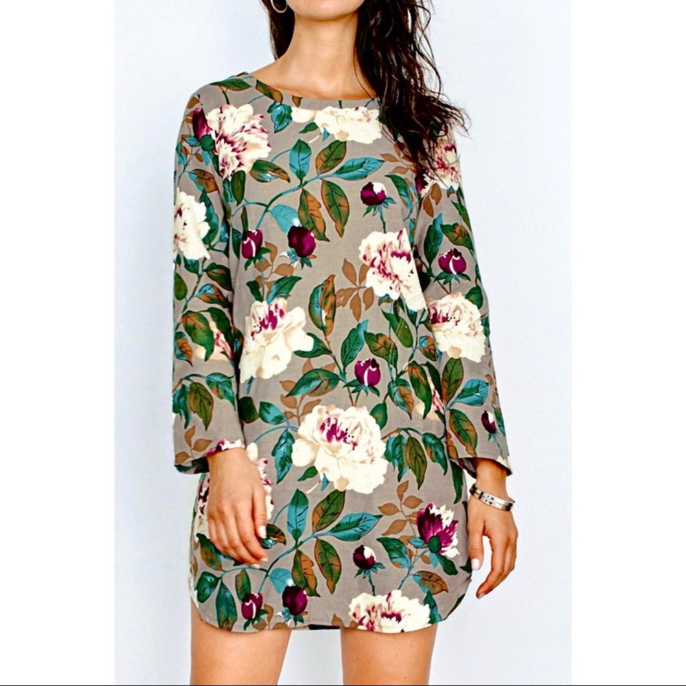 ✨CUPSHE Floral and Leafy Long Sleeve Short Dress✨